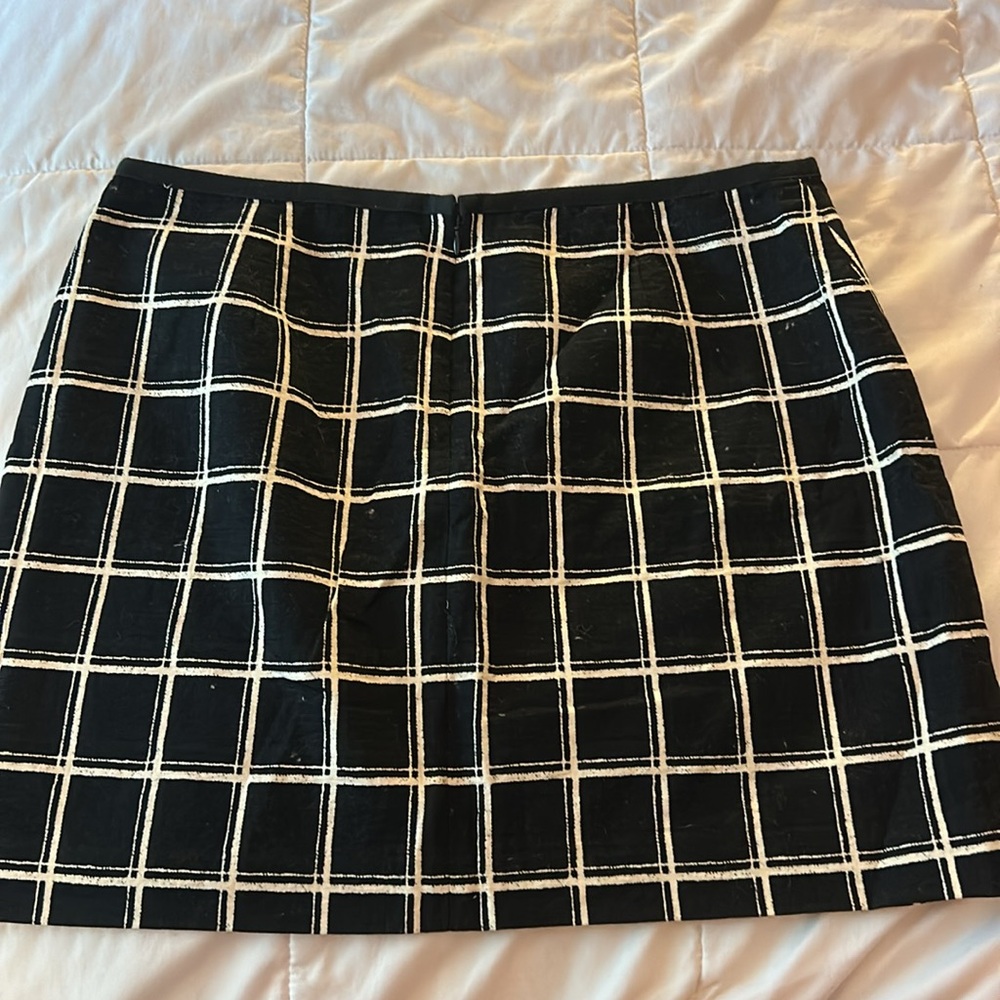 Skirt - Picture 3 of 4
